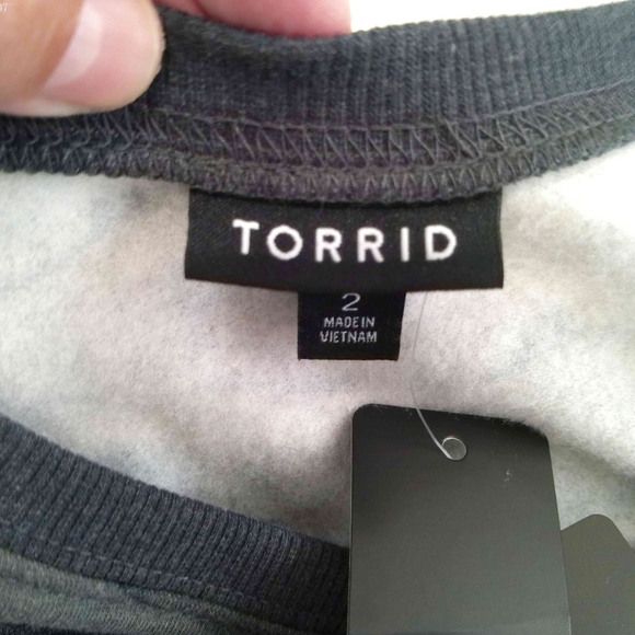 TORRID SWEATSHIRT - Picture 9 of 12